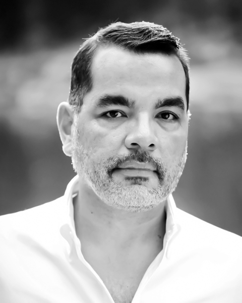 Dr. César Ernesto González Coronado