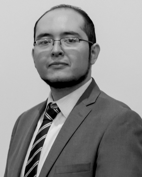 Dr. Ramiro Israel Esparza Pérez 